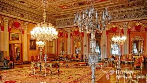 Dolmabahce-Palace4